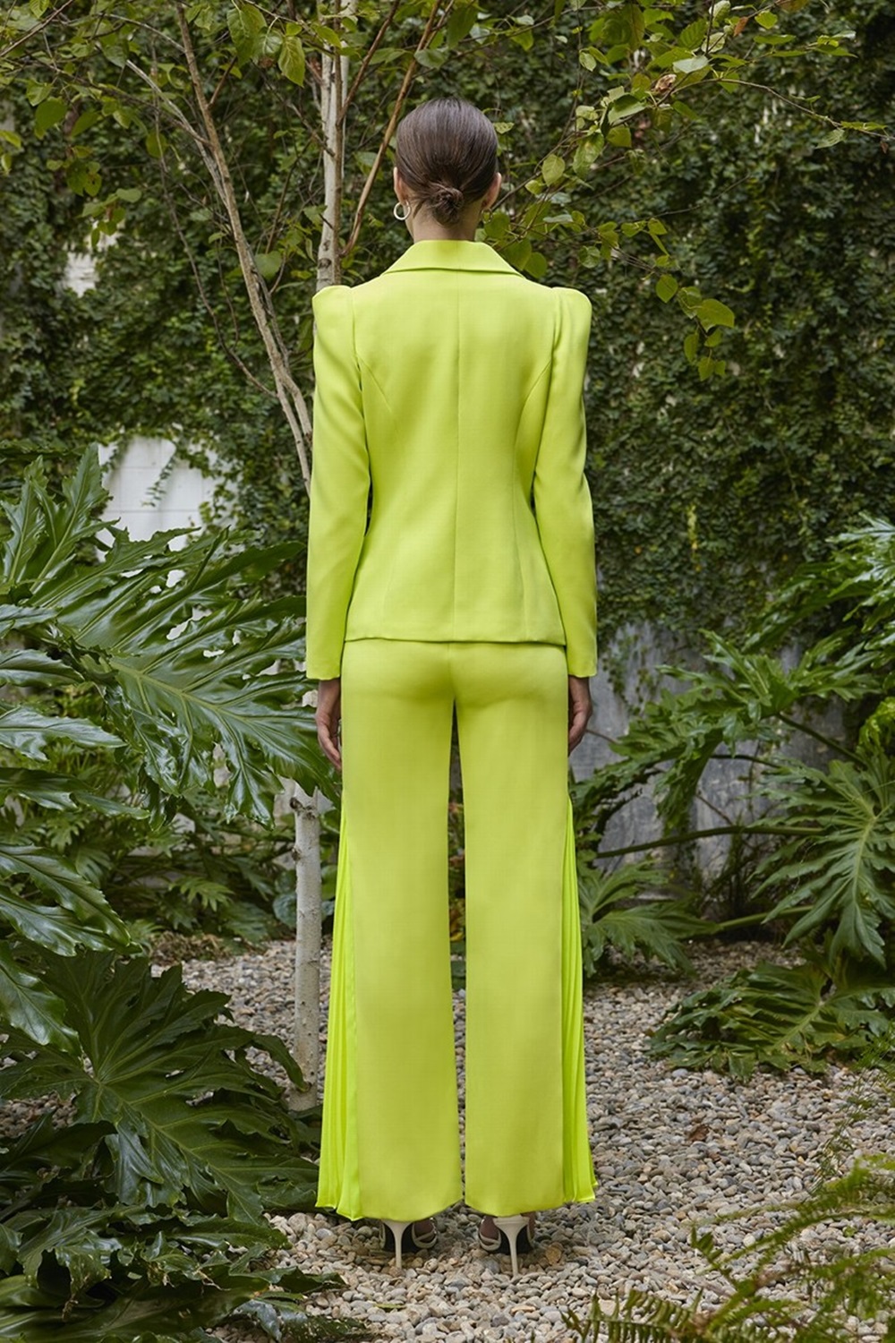Conjunto de Chaqueta y Pantalón Quilla - Imagen 4
